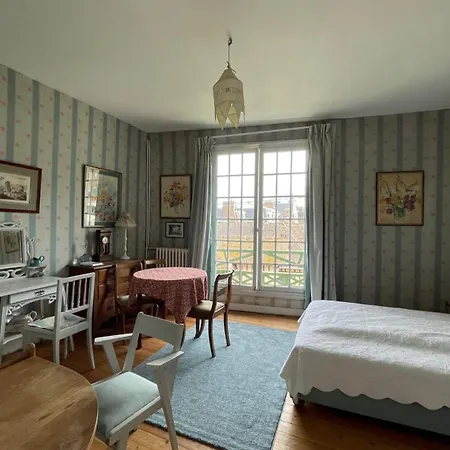 Spacious House A Few Steps From The Sea Ferienhaus