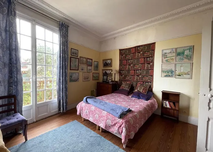 Spacious House A Few Steps From The Sea