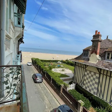 Holiday home Spacious House A Few Steps From The Sea Trouville-sur-Mer