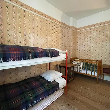 Дом отдыха Spacious House A Few Steps From The Sea Трувиль-сюр-Мер