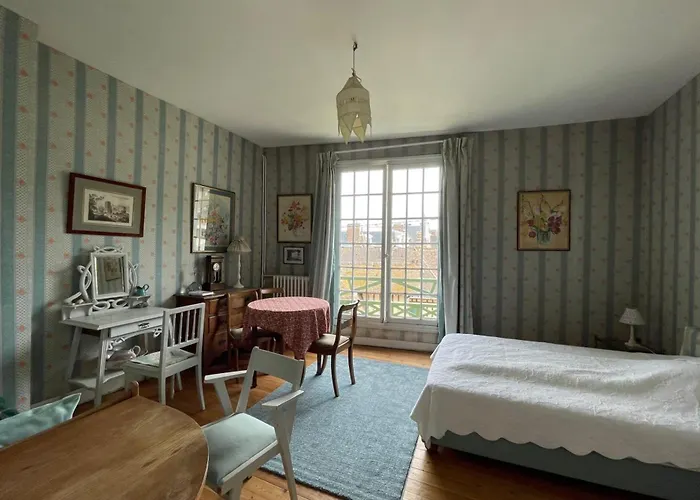 Spacious House A Few Steps From The Sea 度假居