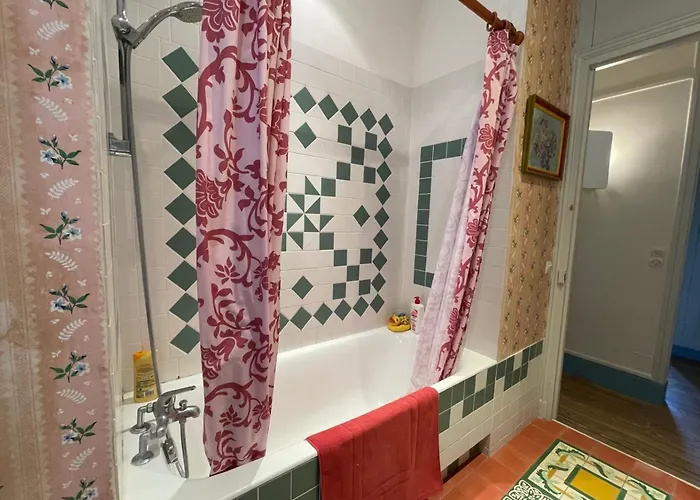 Spacious House A Few Steps From The Sea 度假居 *